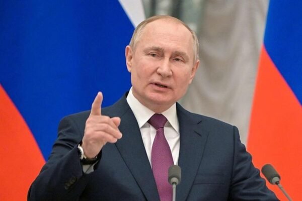 The West struggles to `decode` President Putin's intentions 0